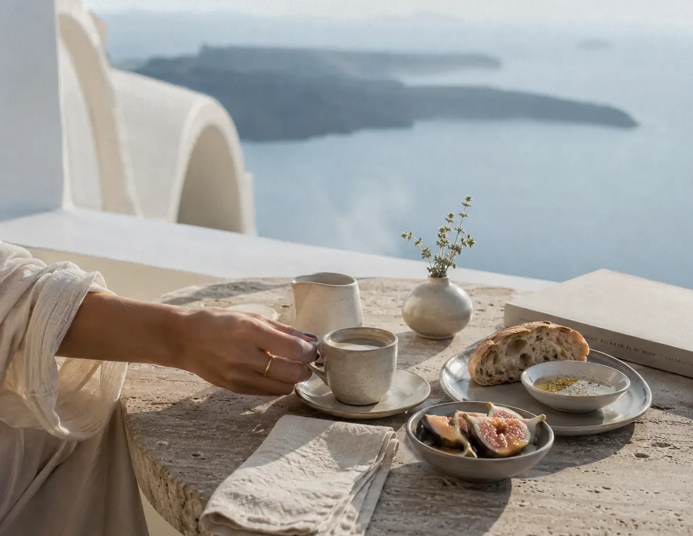 Kivotos Santorini, MAVRO restaurant